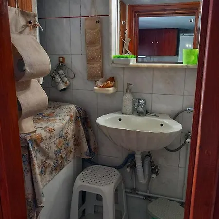 Grandma's House スキロス